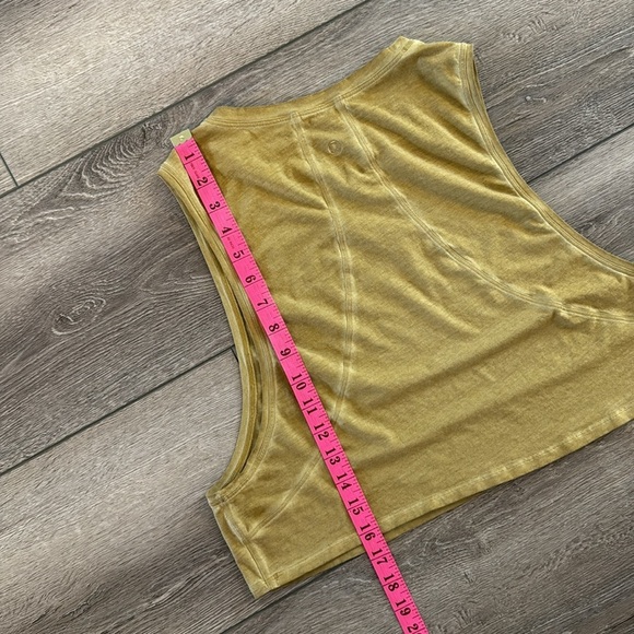 Lululemon muscle love crop tank - Picture 5 of 5